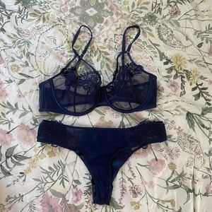VS Dragon Lace Lingerie Set